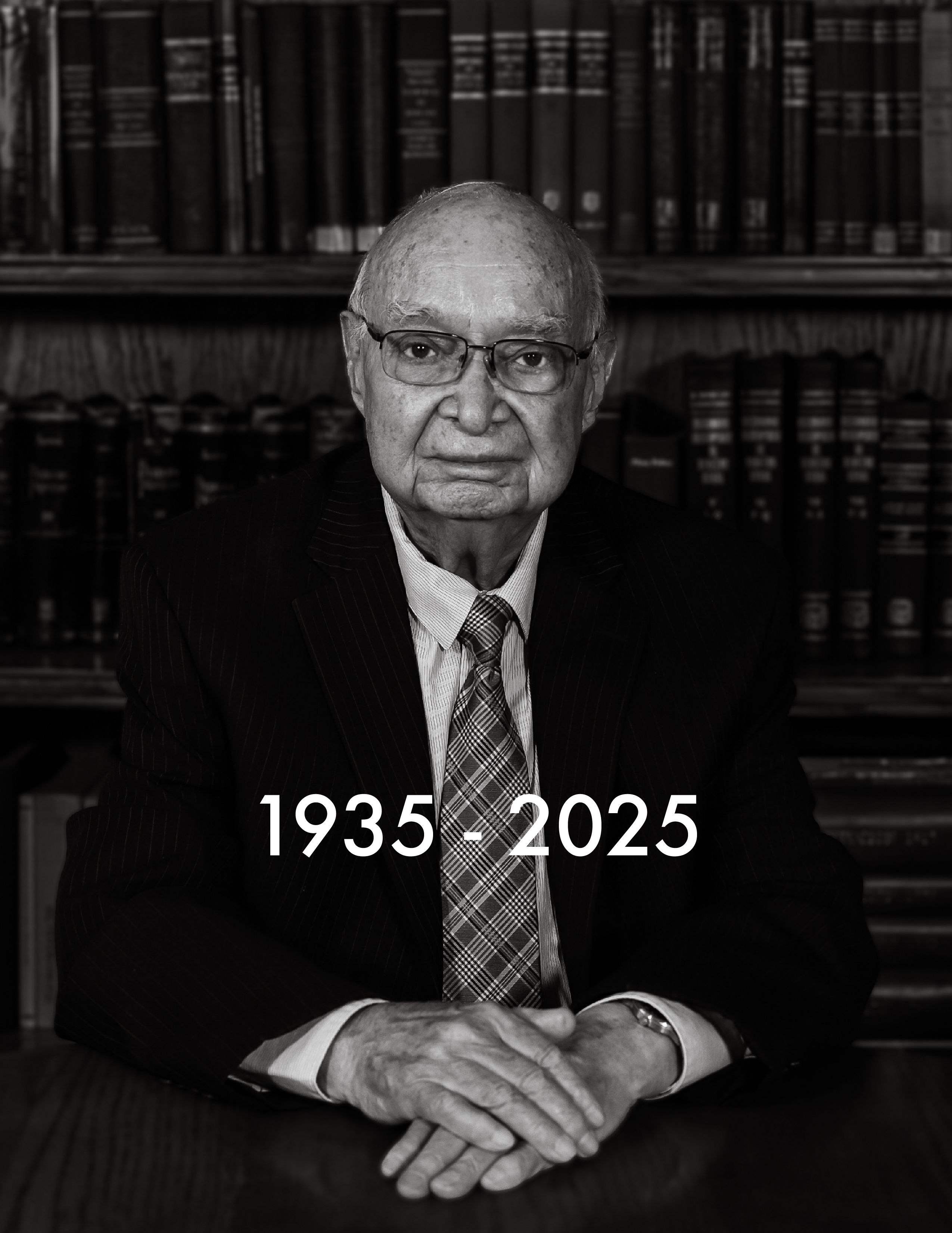 Foto Lic. Leopoldo Espinosa Arias